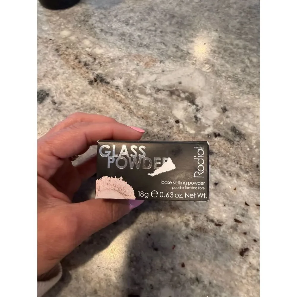 Rodial Glass Powder - Picture 1 of 8